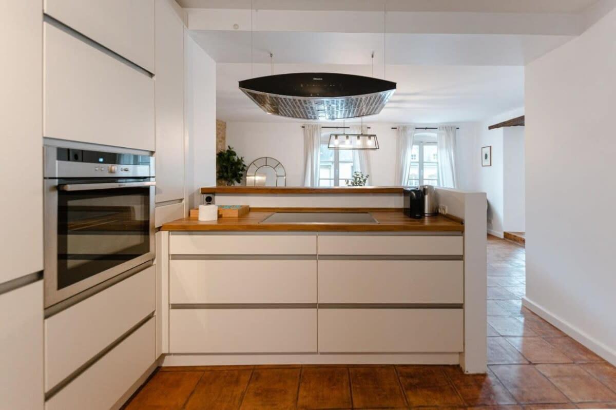 Stockholm Design In Historic District Apartment Luxembourg